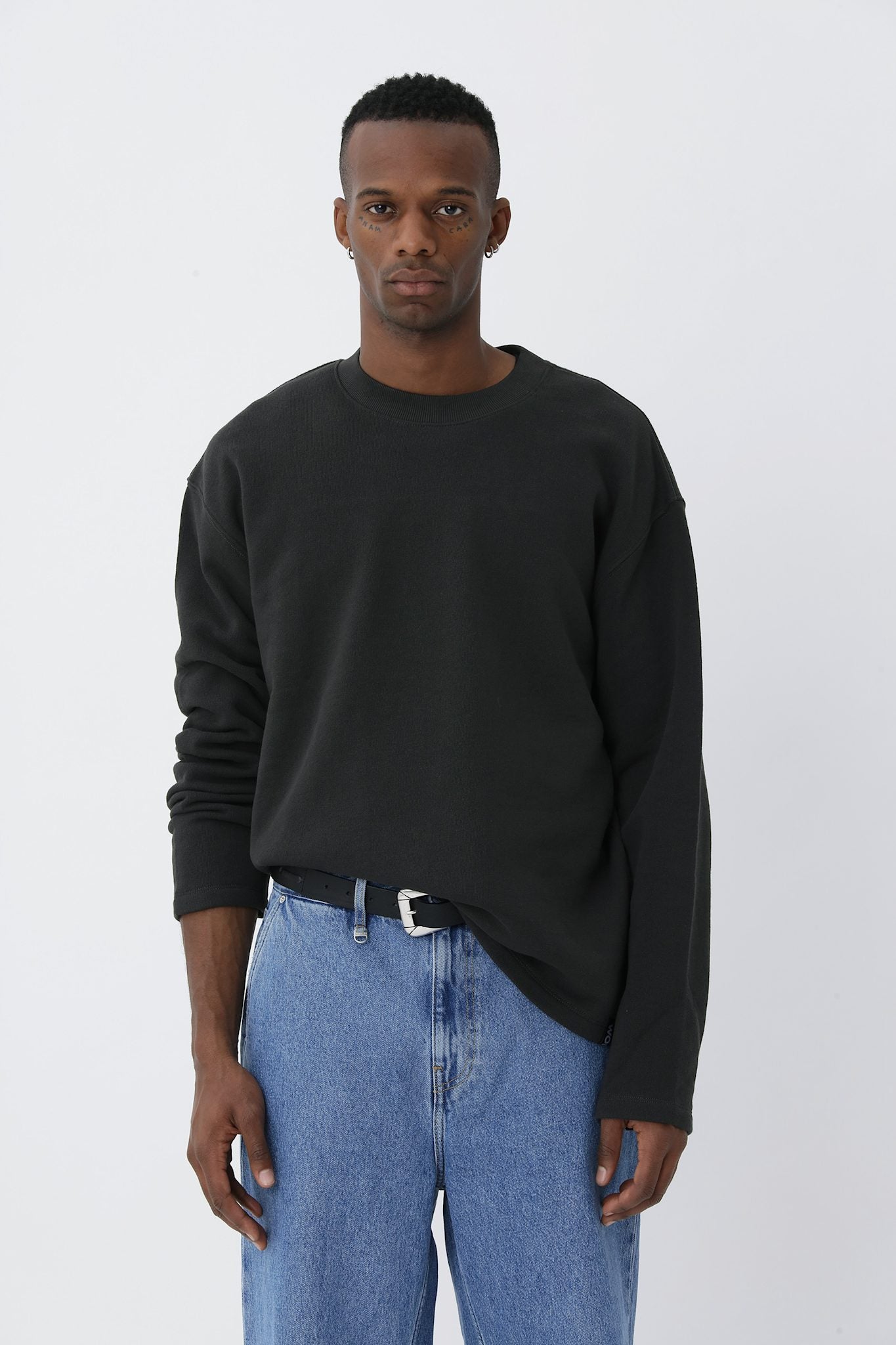 Staff Boxy LS - Black