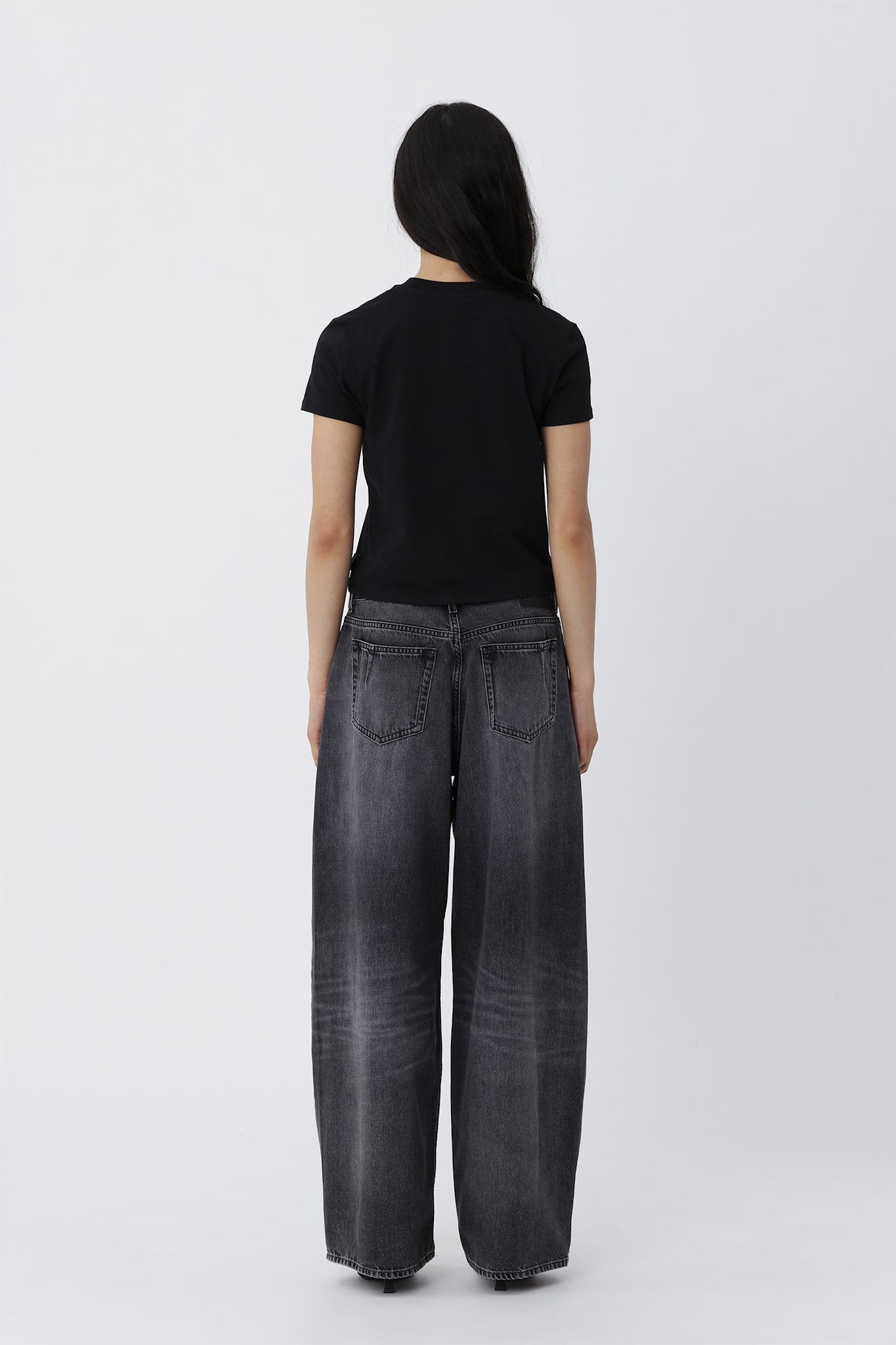 Vera T-Shirt - Won Hundred Online Store