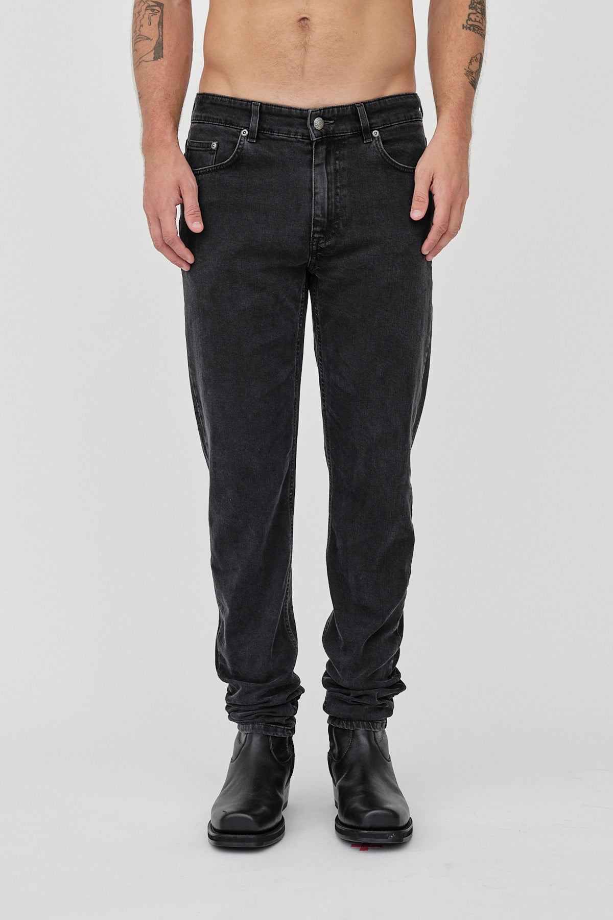 Won Hundred Men Dean A 5-Pockets Charcoal